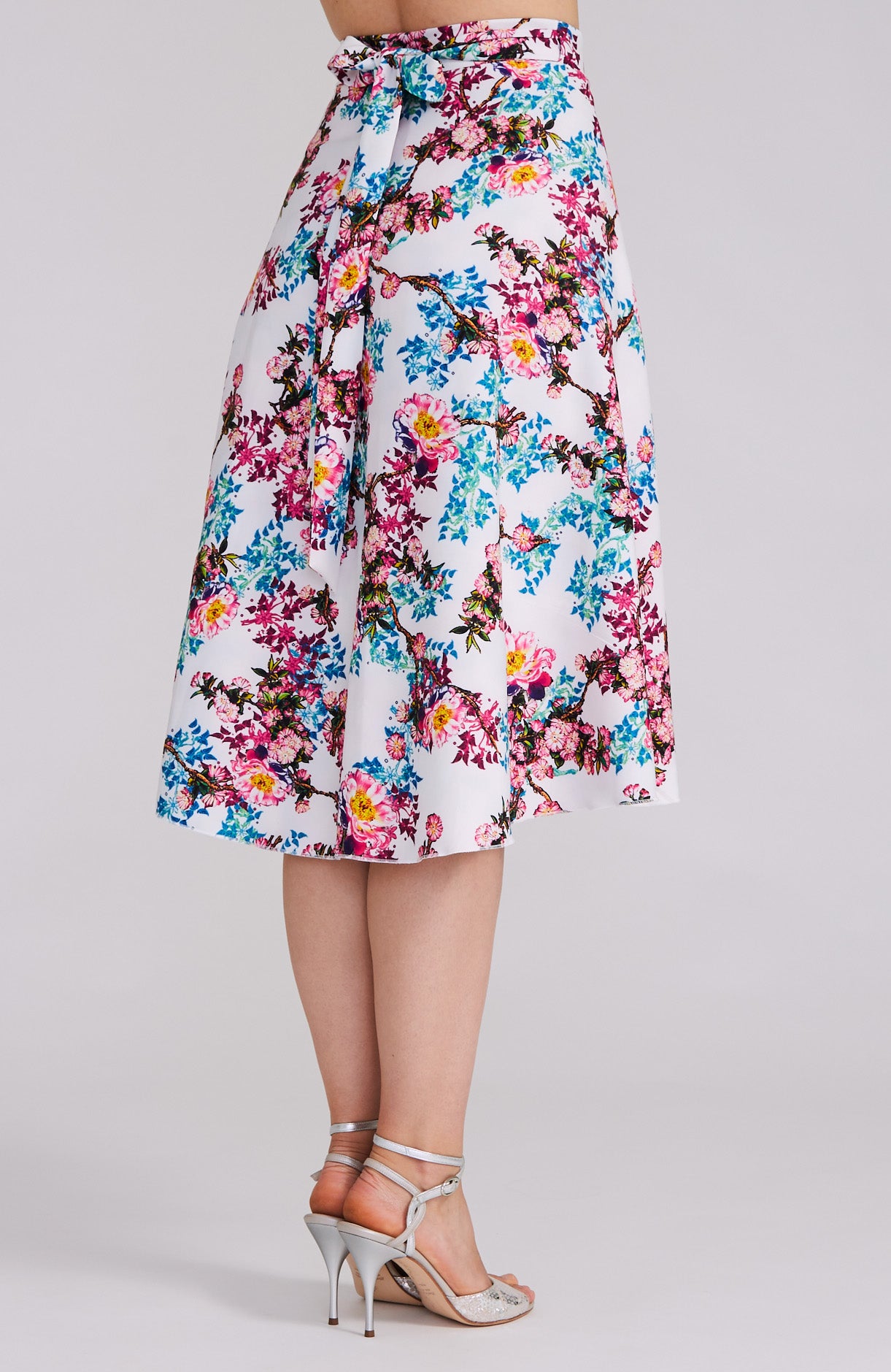 COCO - Wrap Skirt in Vivid Roses