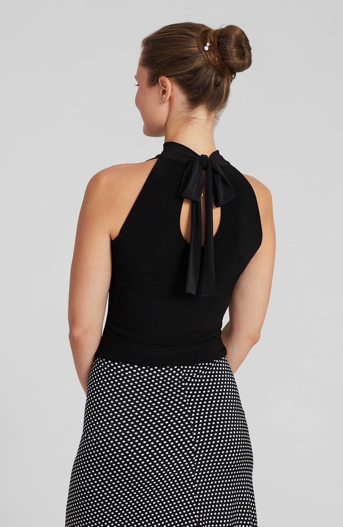 LYNN - Halter Neck Top with Bow in Black