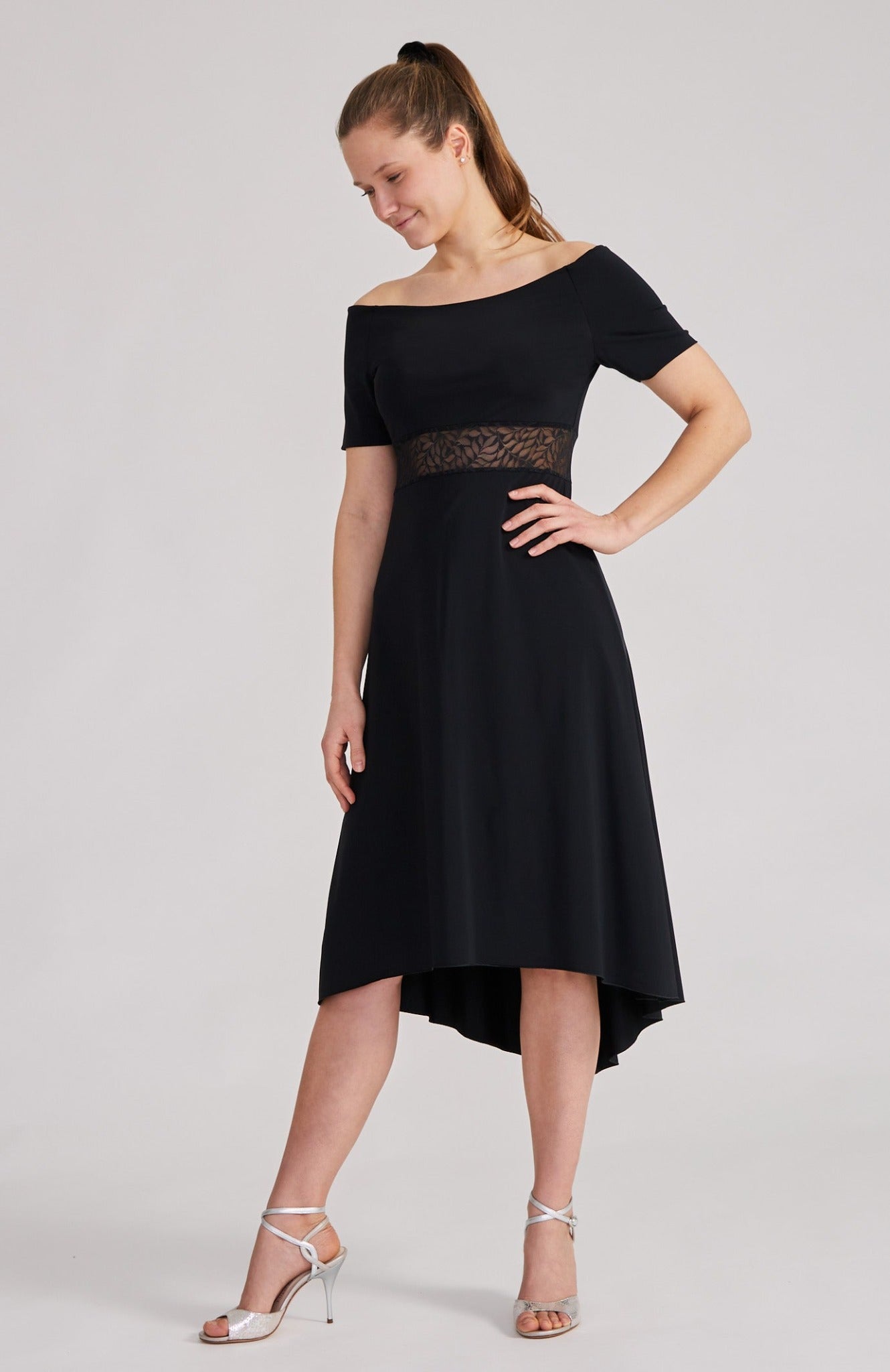 carmen dress with lace detailing