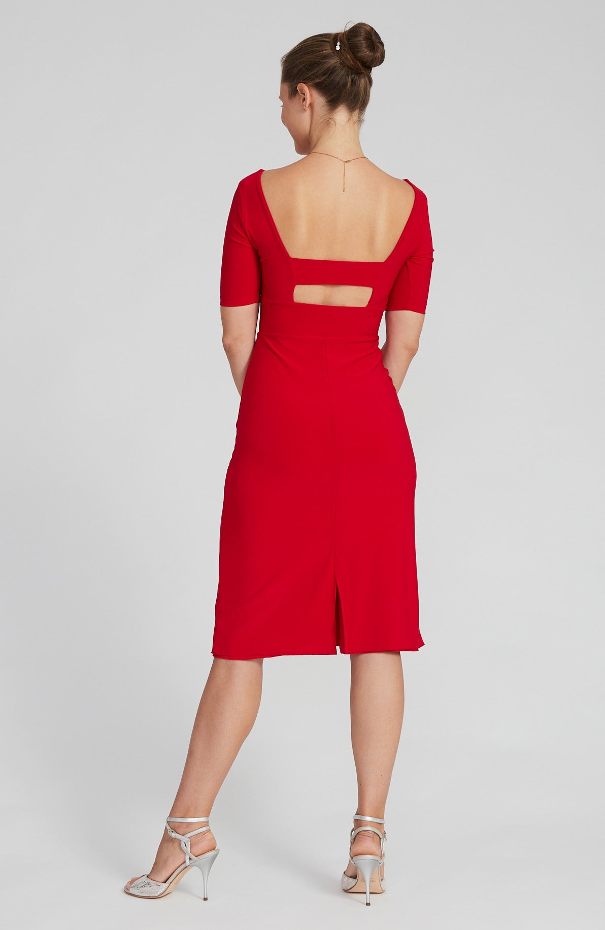 tango dress with sleeves in red with back cutout