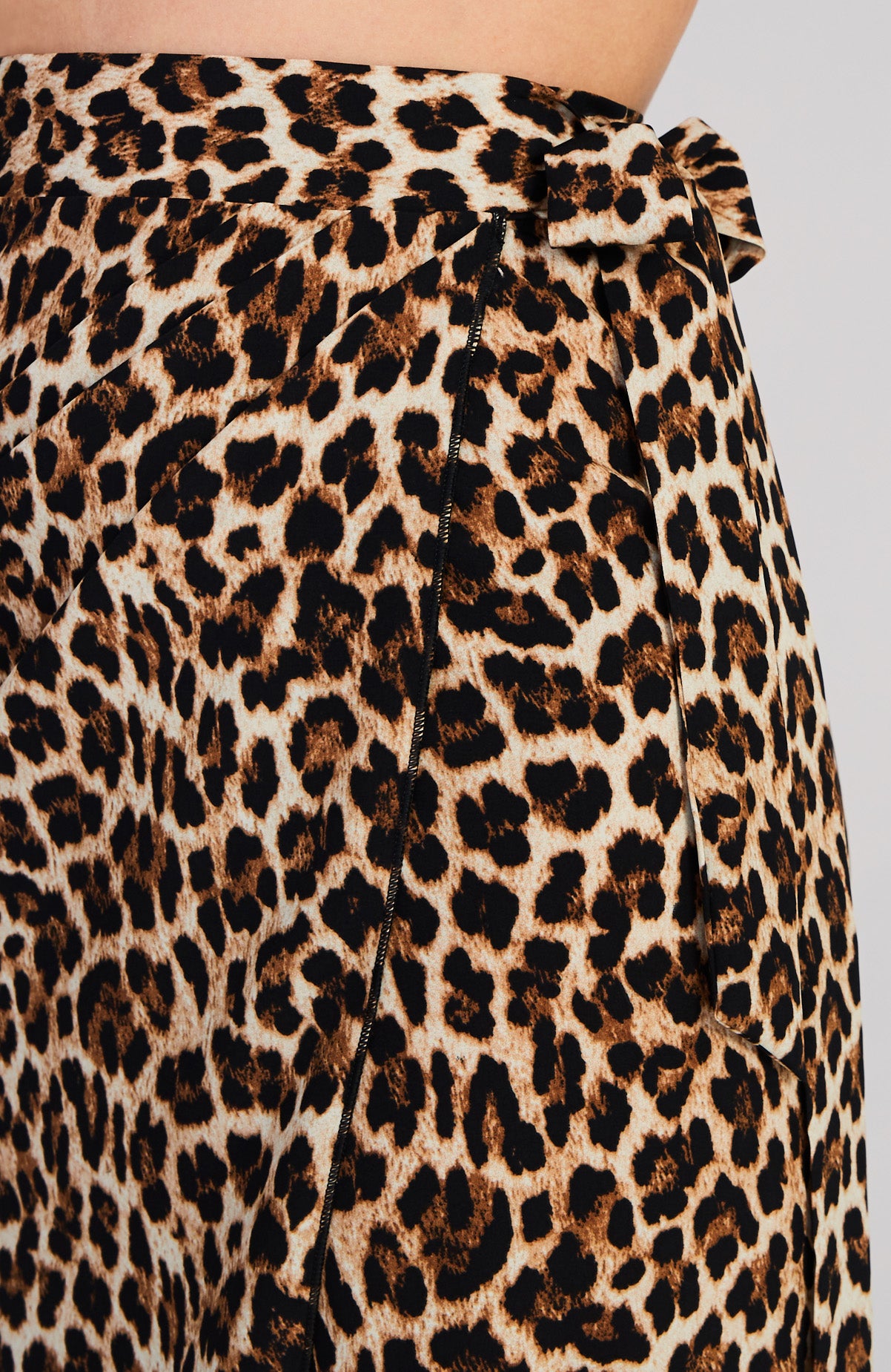 skirt in leopard print
