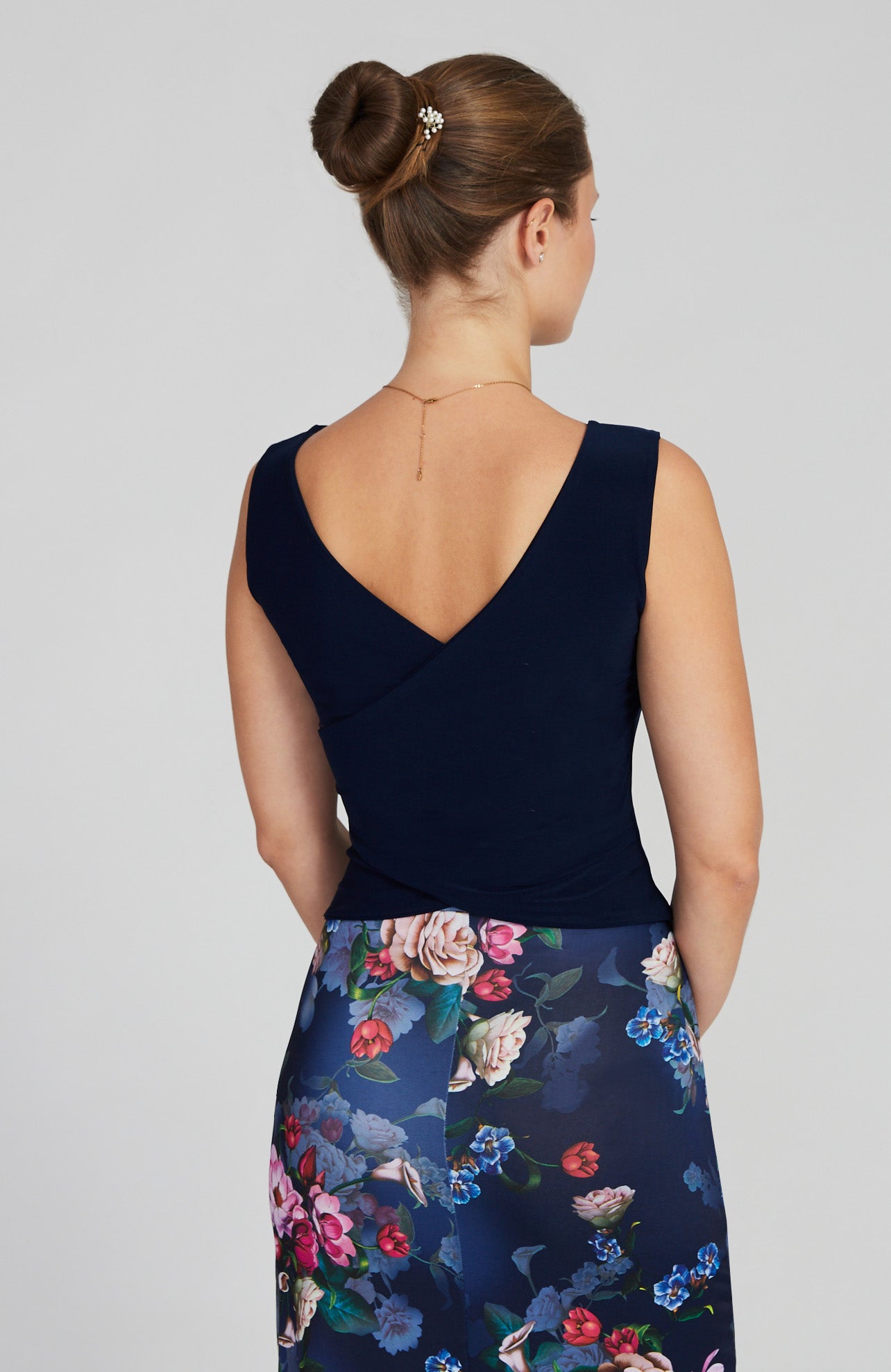 navy blue  crop top with cross back by Coleccion Berlin