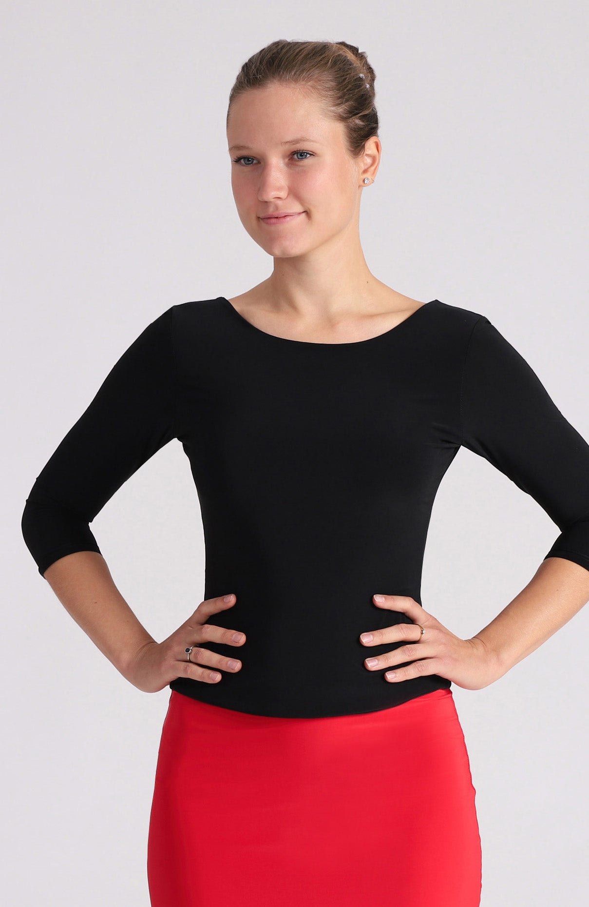 top with sleeves in black