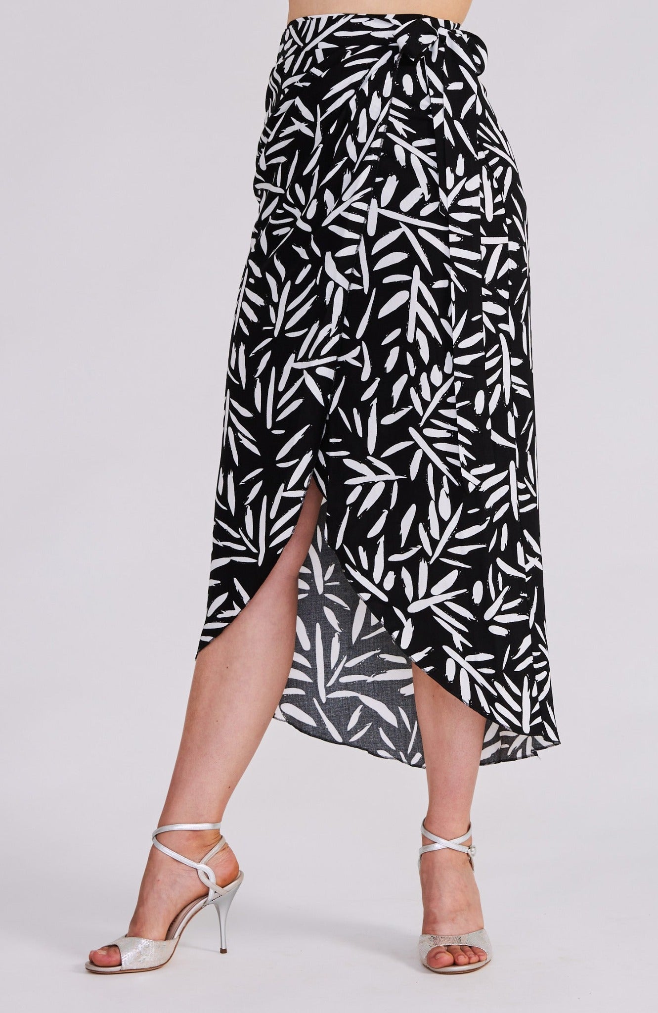 black and white wrap skirt